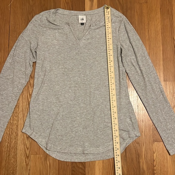 Cabi gray Long Sleeve Tee Top Sleeve Vneck size‎ small - Picture 6 of 13